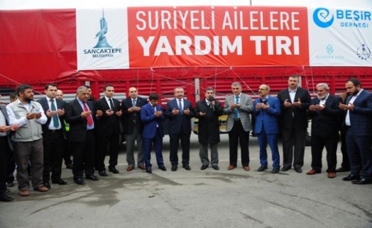 SANCAKTEPE BELEDİYESİ SURİYE`Lİ MÜLTECİLERE 3 TIR DOLUSU YARDIM GÖNDERDİ