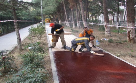 BEYLİKDÜZÜ'NDE DAYANIKLI VE UZUN ÖMÜRLÜ MASTİK ASFALT UYGULANIYOR