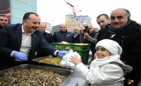 BAĞCILAR'DA 10 BİN KİŞİLİK HAMSİ ŞENLİĞİ