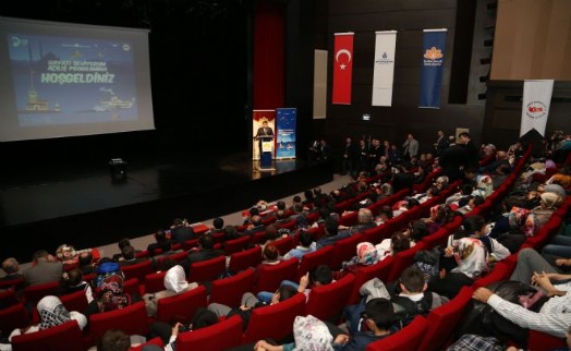 Sultanbeyli'de ' Projelerin Merkezinde Gençler Var'
