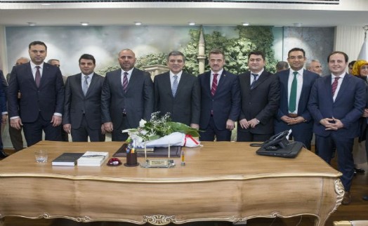 Cumhurbaşkanı Gül'den Gaziosmanpaşa Belediyesi'ne ziyaret