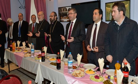 BAŞKAN TÜRKMEN`DEN DOĞUŞ BAYRAMI'NDA KARDEŞLİK MESAJI