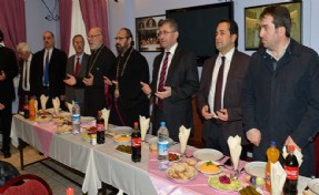 BAŞKAN TÜRKMEN`DEN DOĞUŞ BAYRAMI'NDA KARDEŞLİK MESAJI