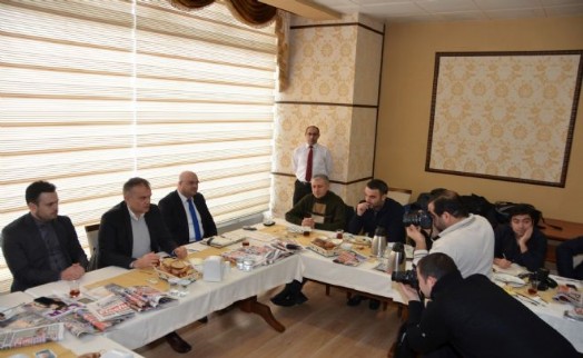 GAZETECİLER ÇEKMEKÖY'DE BULUŞTU