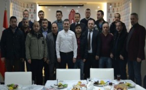 İSMÜDER`DEN GAZETECİLERE JEST