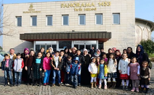 Tuzla Belediyesi Gönül Elleri Çarşısı, Yetimlerimizin Doğum Gününü Kutladı