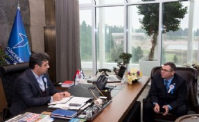 BAŞKAN KARADENİZ'E GÜMRÜK GÜNÜ ZİYARETİ