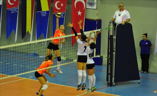 4. ULUSLARARASI BOĞAZİÇİ VOLEYBOL TURNUVASI BAŞLADI