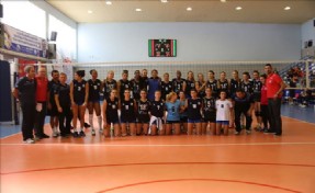 BOĞAZİÇİ VOLEYBOL TURNUVASI´NIN ŞAMPİYONU SIRPLAR