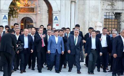 Başbakan Sabah Namazında Eyüp´teydi