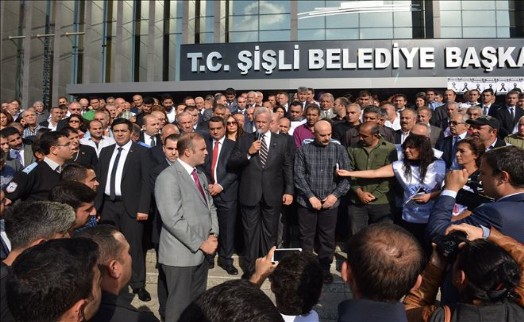 Şişli Belediyesi Çalışanları, 10 Ekim´de Hayatını Kaybedenleri Andı