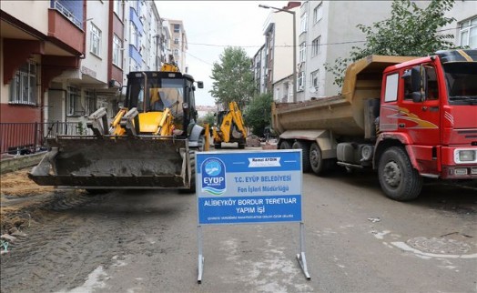 Karadolap Mahallesinde Kaldırım Çalışmaları sürüyor