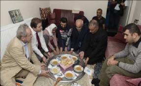 Başkanlar Yer Sofrasında