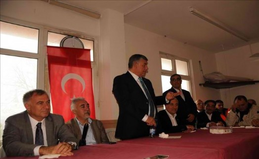 DAĞLARI DELİYOR, YOLLAR YAPIYORUZ