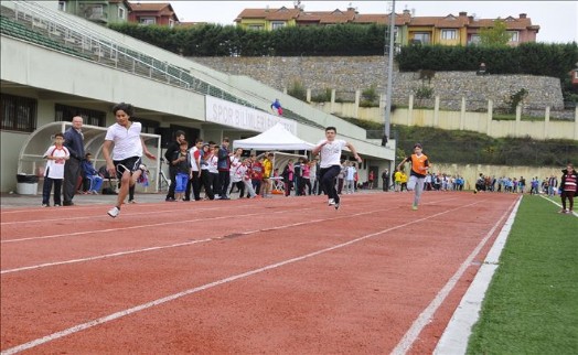 400 Öğrenci Cumhuriyet İçin Yarıştı