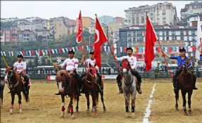 SPORCULAR KAĞITHANE´DE CİRİT ATIYOR
