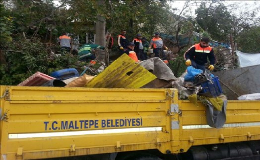 Maltepe´de Belediyeden Çöp Ev Operasyonu