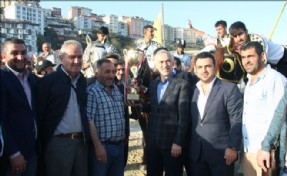 DÖRT NALA ŞAMPİYONLUĞA KOŞTULAR