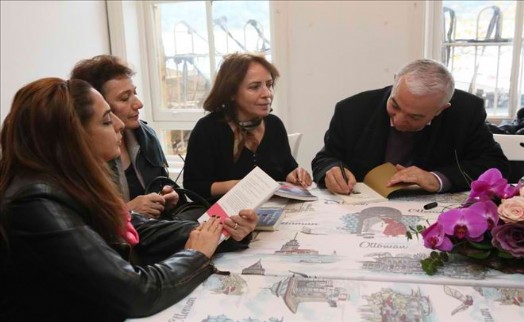 ÖDÜLLÜ YAZAR GENÇ, SARIYERLİLERLE BULUŞTU