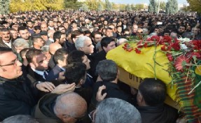 BAŞKAN HAZİNEDAR´DAN MESLEKTAŞI TAHİR ELÇİ´YE SON GÖREV