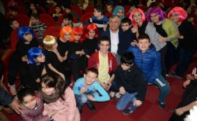 YETİŞKİNLER BİZİ ANLAMIYOR