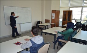 Savaş Mağduru Çocuklar Okullu Oldu