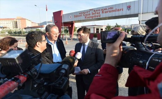BAŞKAN HAZİNEDAR´DAN CAN DÜNDAR´A  ZİYARET