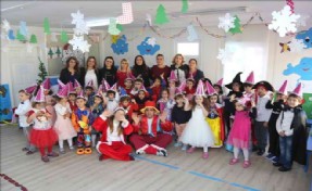 MİNİKLER YENİ YILI ERKEN KARŞILADI