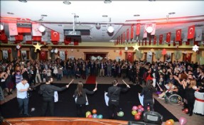 BELEDİYE PERSONELİ YENİ YILA ERKEN GİRDİ