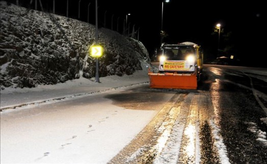 Beykoz´da Gece Gündüz Kar Mesaisi