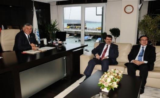 İstanbul Valisi Vasip Şahin, Sarıyer Belediye Başkanı Şükrü Genç'i makamında ziyaret etti