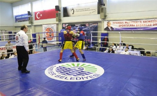 MUAY THAI SECMELERİ SARIYER'DE BASLADI