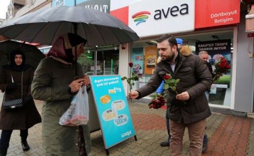 ÇEKMEKÖY'DE 14 ŞUBAT GÜLLERİNE İLGİ