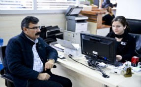 Maltepe Belediye çalışanları Özgecan için siyah giyindi