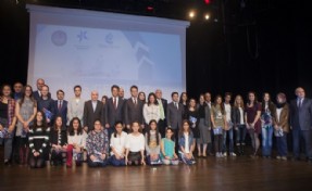 ÜNLÜLER MADDE BAĞIMLILIĞINI ENGELLEMEK İÇİN BİRARAYA GELDİ