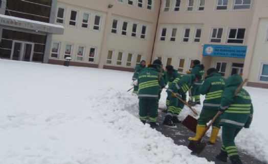 Okul ve ibadethanelere  kara kış desteği