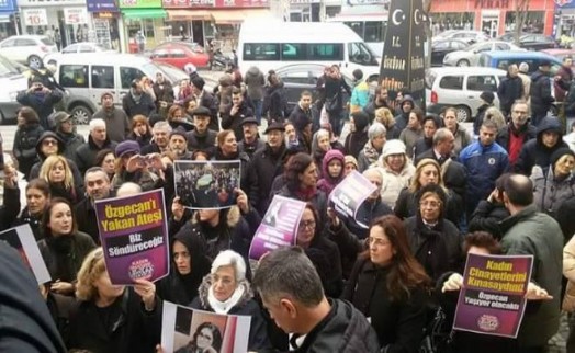 Üsküdar'da CHP'li Kadınlardan Şiddete Tepki