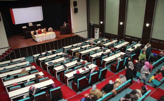 KADININ KÜLTÜRE KATKISI KAĞITHANE'DE KONUŞULDU
