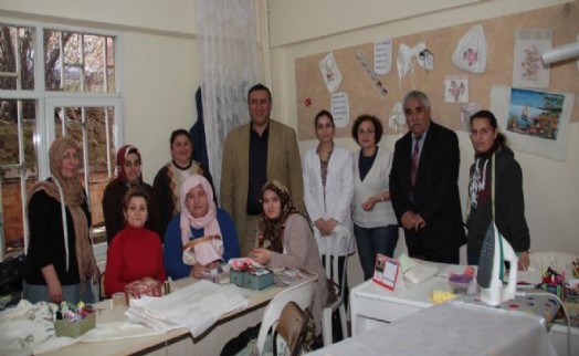 KARTAL BELEDİYESİ YAKACIK EL NAKIŞ KURSU İLGİ GÖRÜYOR