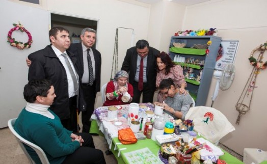 KARTAL BELEDİYESİ ENGELSİZ ÜRETİM ATÖLYESİ ÇALIŞMALARINA DEVAM EDİYOR