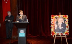 USTA GAZETECİ ÇETİN EMEÇ ANILDI