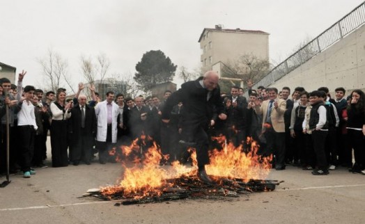 Nevruz Ateşi Beykoz`da da Yandı