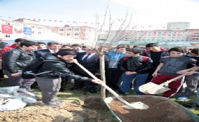 OKULLARA BİN 500 AĞAÇ