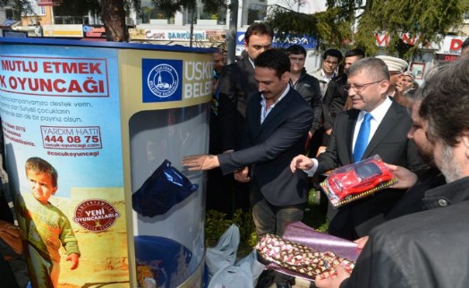 Üsküdar Belediyesi`nin Oyuncak Kampanyasına Sanatçılardan Destek