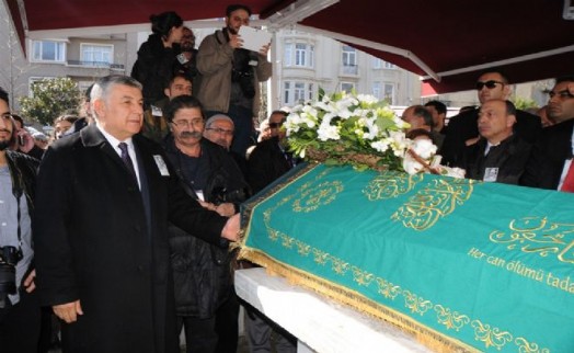 BAŞKAN GENÇ BÜYÜK USTA'YI UGURLADI