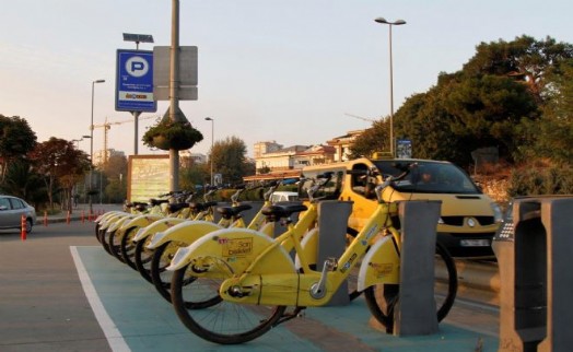 Otopark tabelaları güneş enerjisi ile çalışacak