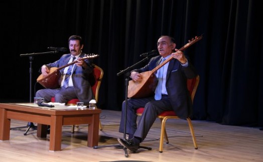 ANADOLU GELENEĞİ AŞIKLAR ATIŞMASI, KAĞITHANE'DE YAŞATILIYOR