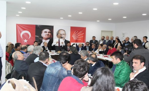 CHP İstanbul İl Başkanı Karayalçın sanatçılarla buluştu