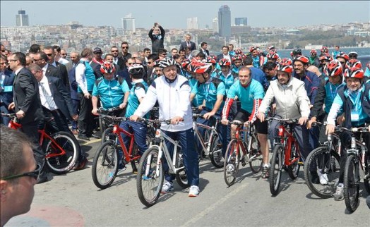 CUMHURBAŞKANI ERDOĞAN SALACAK'TA PEDAL ÇEVİRDİ