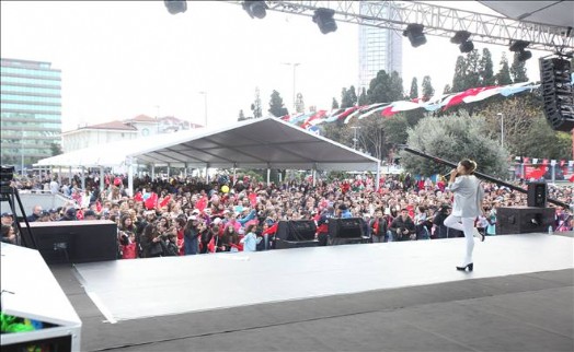 Şişli'de Çocuklar, 23 Nisan Coşkusunu Atiye ile Yaşadı